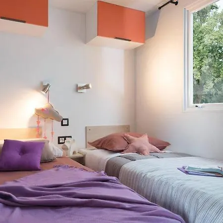 Camping Benelux 캠프장 라로셰안알데네